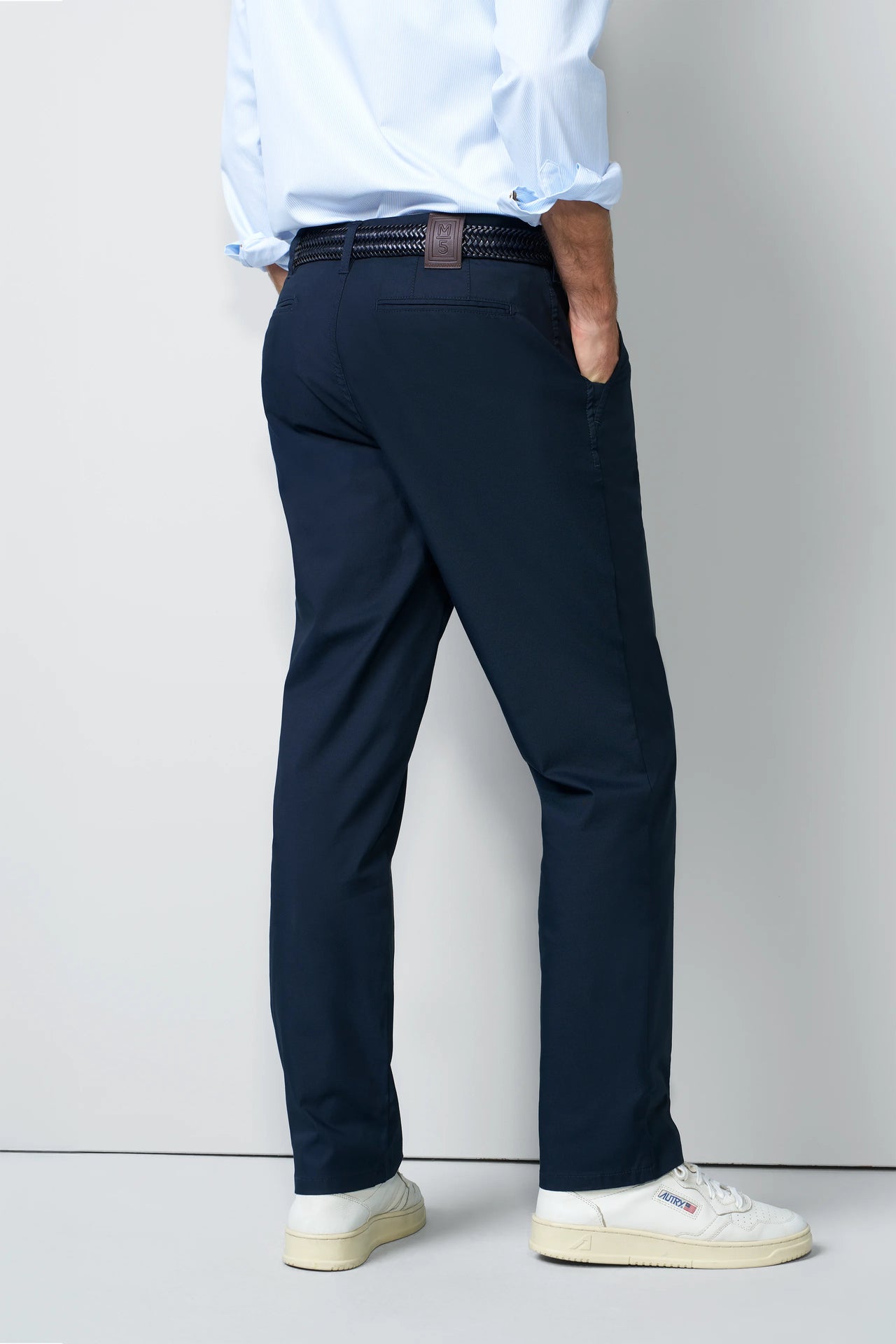 CHINO 1-6010 ULTRA-LIGHTWEIGHT, FUNCTIONAL CHINOS