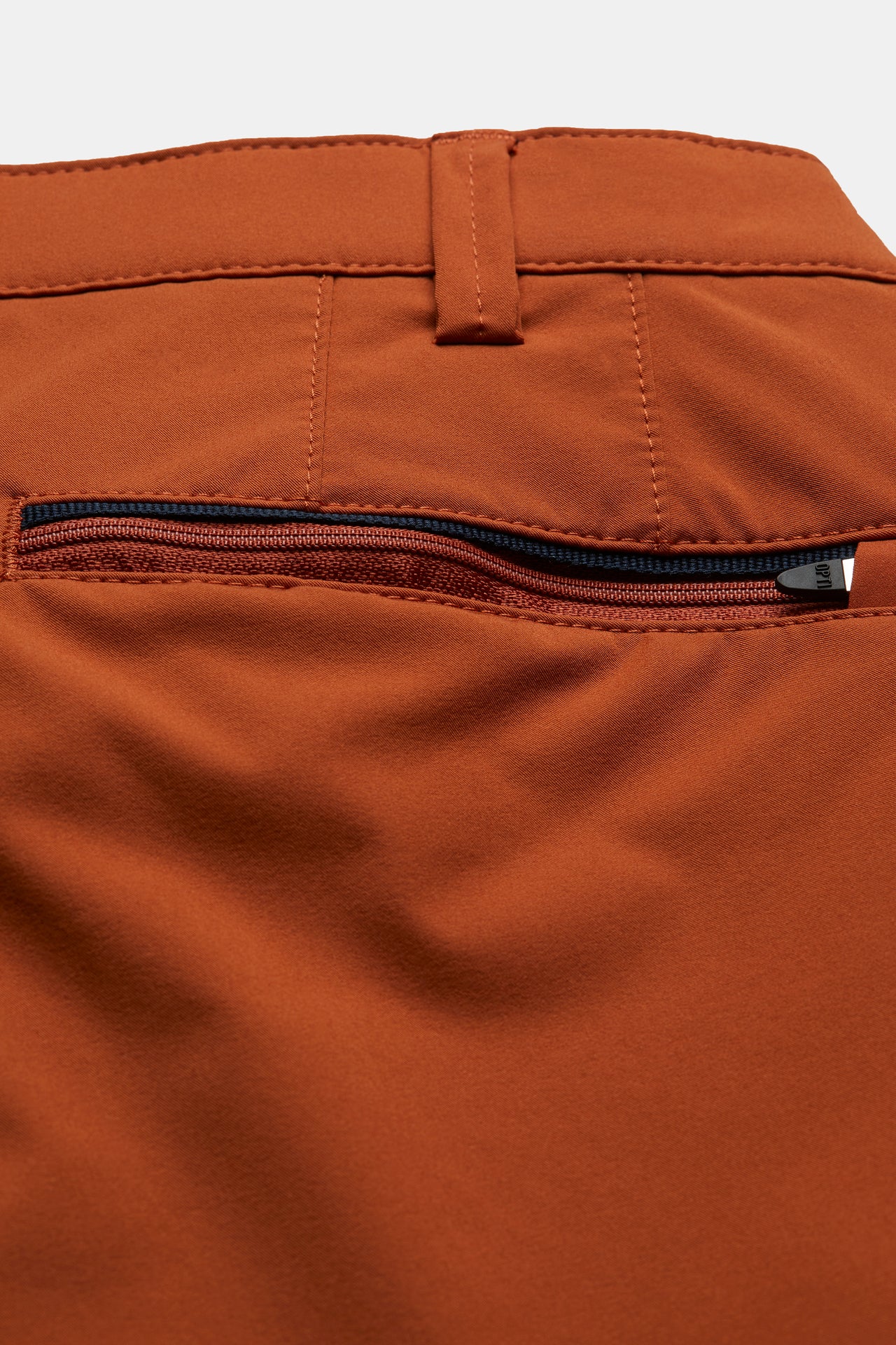 B-Arran 1-8070 ACTIVE • SHORT