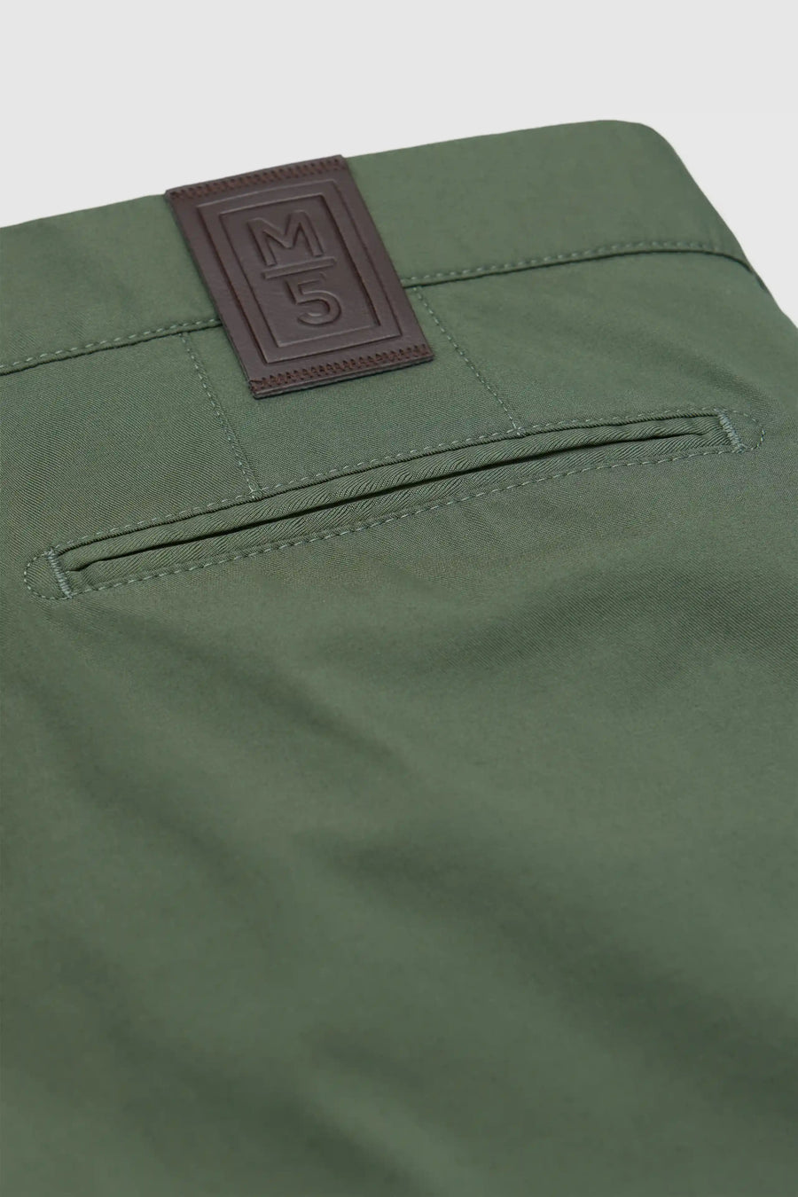 CHINO 1-6010 ULTRA-LIGHTWEIGHT, FUNCTIONAL CHINOS