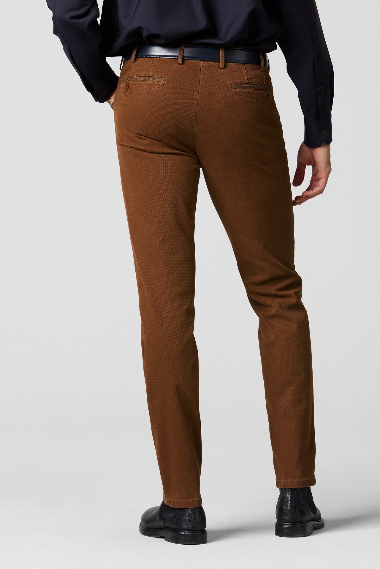 Dublin 2-5582 MICRO STRUCTURE ∙ SWING POCKET